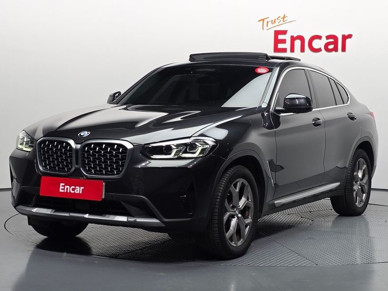 2022 BMW X4 xDrive20i xLine photo 1