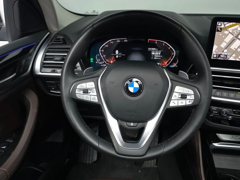 2022 BMW X4 xDrive20i xLine photo 13