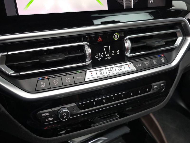 2022 BMW X4 xDrive20i xLine photo 17