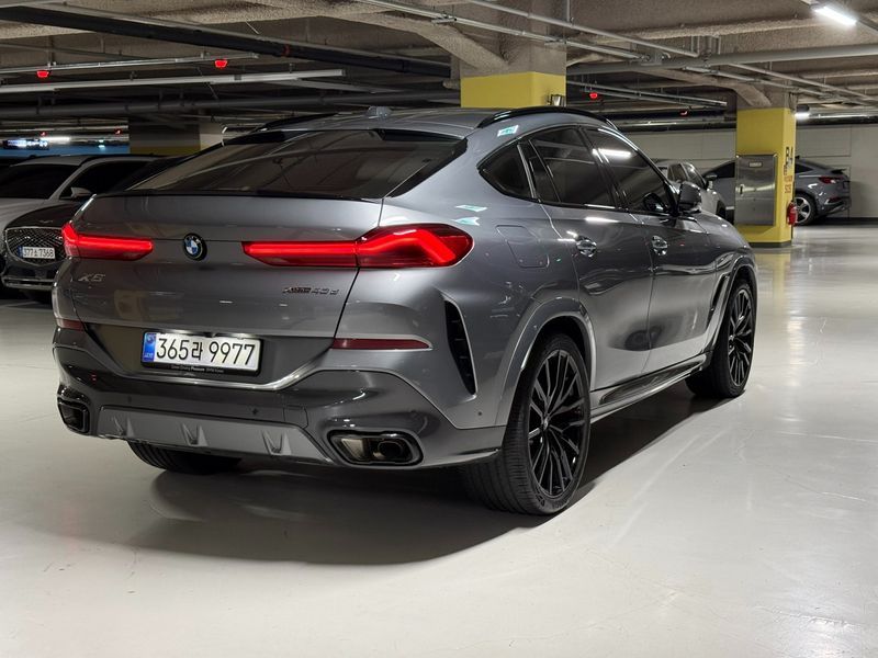 2026 BMW X6 xDrive40d M Sport Online Exclusive photo 11