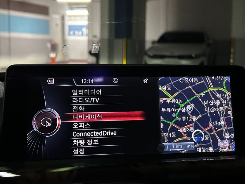 2013 BMW 3 Series 320i photo 7