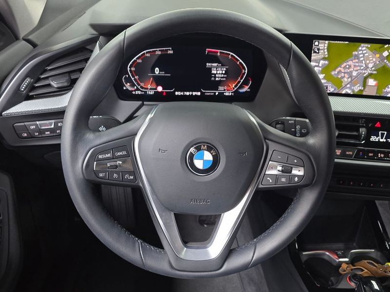 2022 BMW 1 Series 120i Advantage photo 12