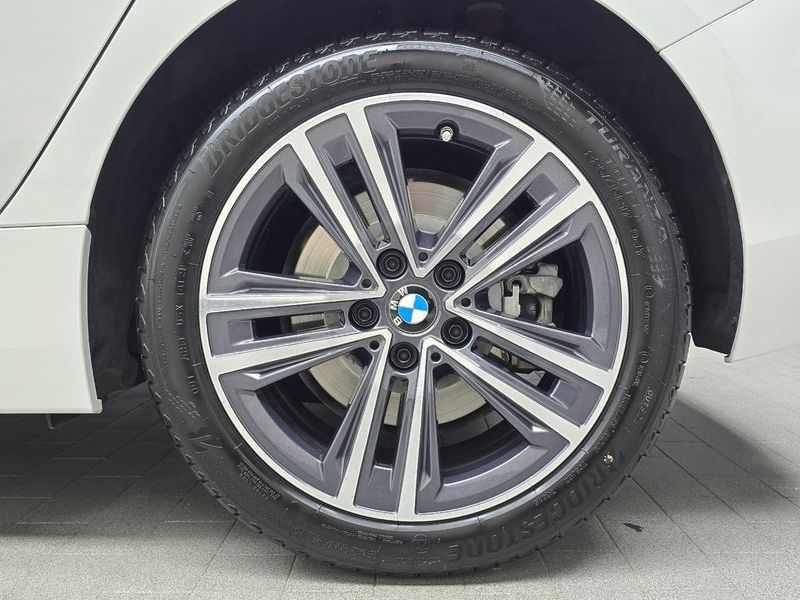 2022 BMW 1 Series 120i Advantage photo 21