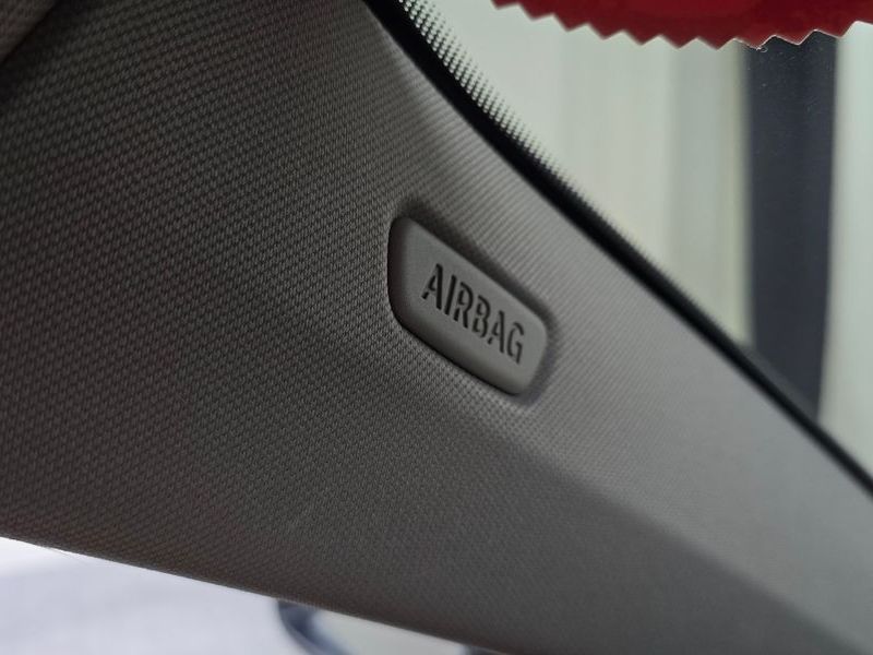 2022 BMW 1 Series 120i Advantage photo 29