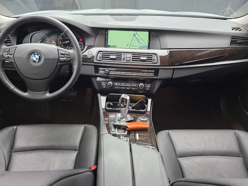 2013 BMW 5 Series 528i photo 7