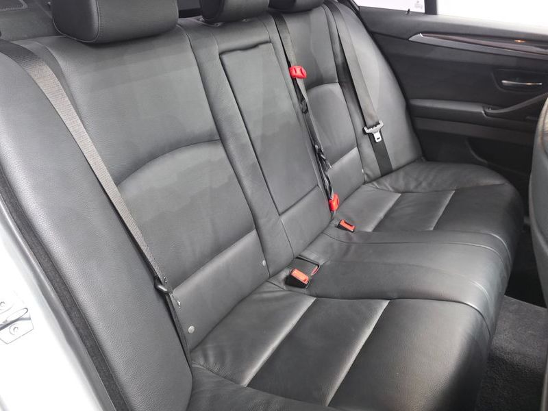 2013 BMW 5 Series 528i photo 12
