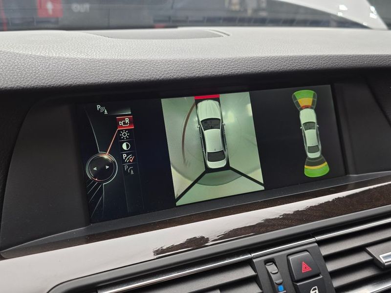 2013 BMW 5 Series 528i photo 15