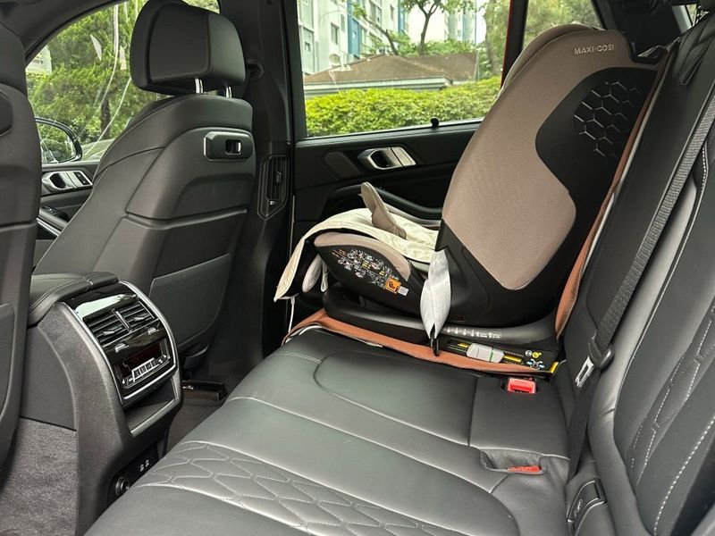 2026 BMW X5 xDrive 30d M Sport photo 9
