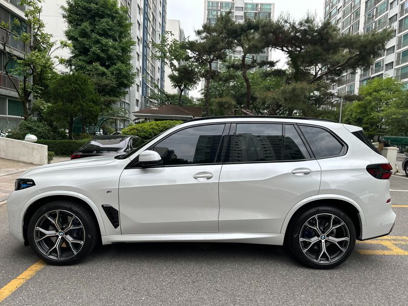 2026 BMW X5 xDrive 30d M Sport photo 13