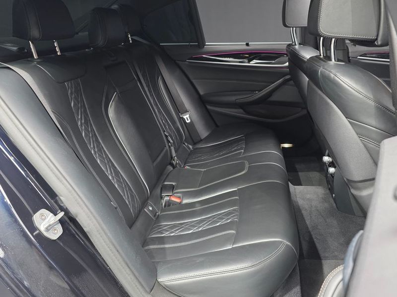 2019 BMW 5 Series 530i xDrive M Sport Package Plus photo 12