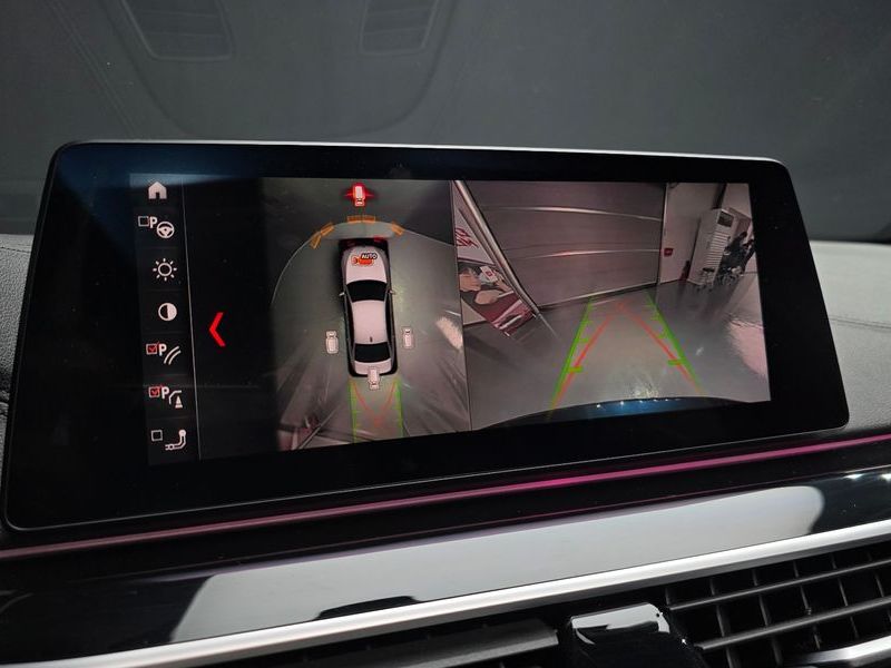 2019 BMW 5 Series 530i xDrive M Sport Package Plus photo 15