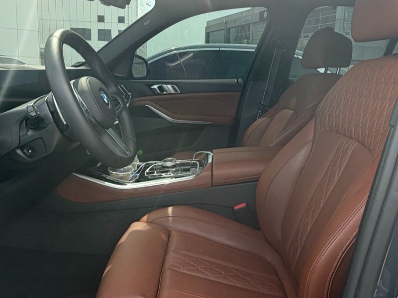 2026 BMW X5 xDrive 40i M Sport Pro Special Edition photo 10