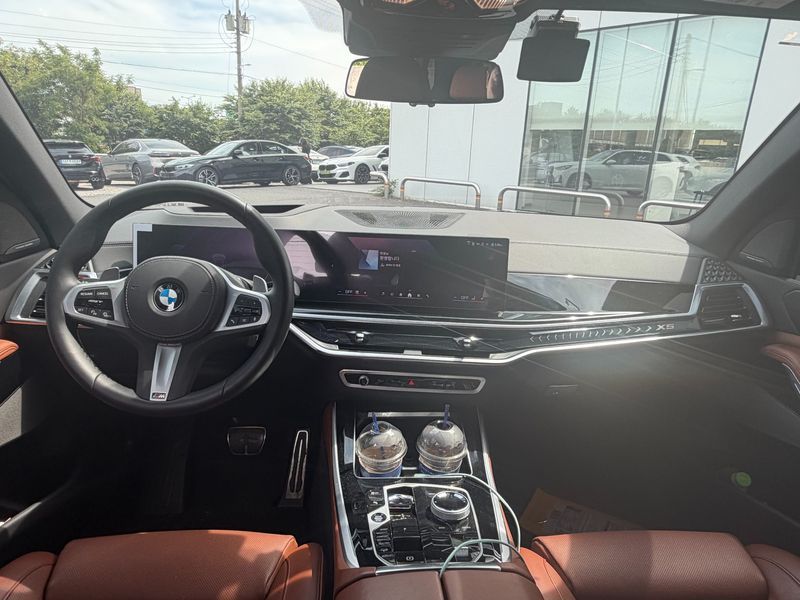 2026 BMW X5 xDrive 40i M Sport Pro Special Edition photo 14