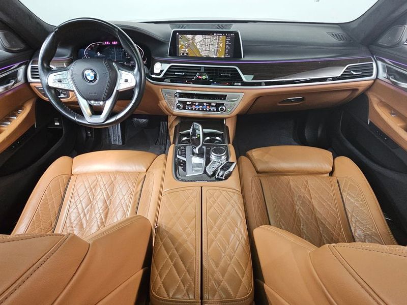 2020 BMW 7 Series 730d xDrive Design Pure Excellence photo 7