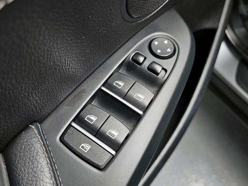 2013 BMW X3 xDrive 20d High photo 18