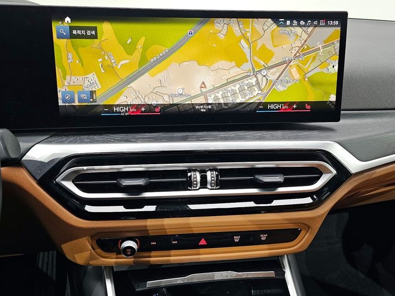 2023 BMW 3 Series 320i Touring photo 16