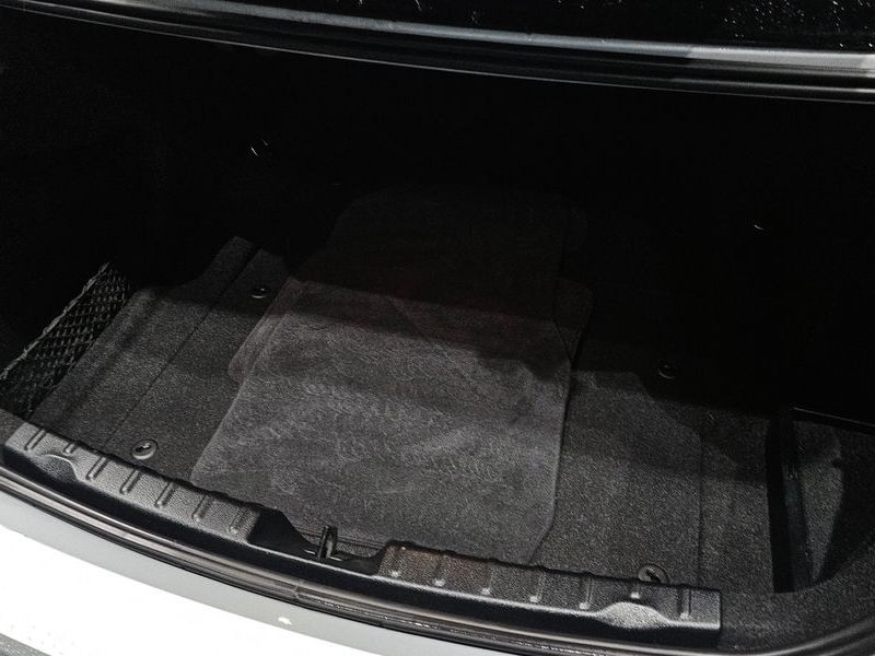 2012 BMW 3 Series 320d photo 28