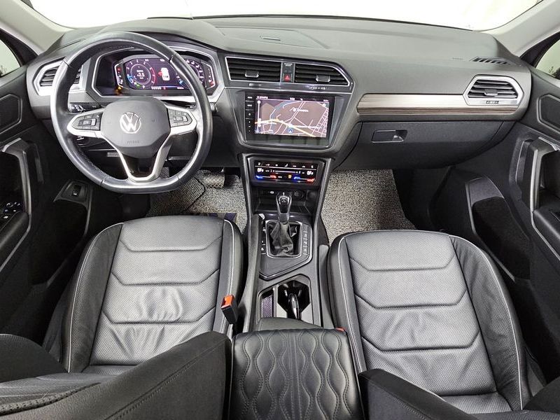 2023 Volkswagen Tiguan 2.0 TSI Prestige photo 7