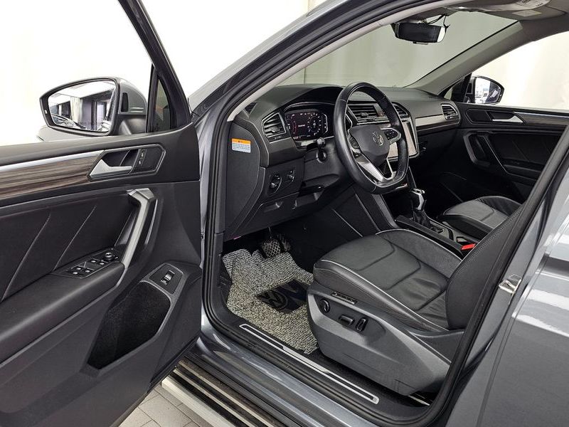 2023 Volkswagen Tiguan 2.0 TSI Prestige photo 10