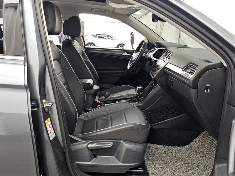 2023 Volkswagen Tiguan 2.0 TSI Prestige photo 11