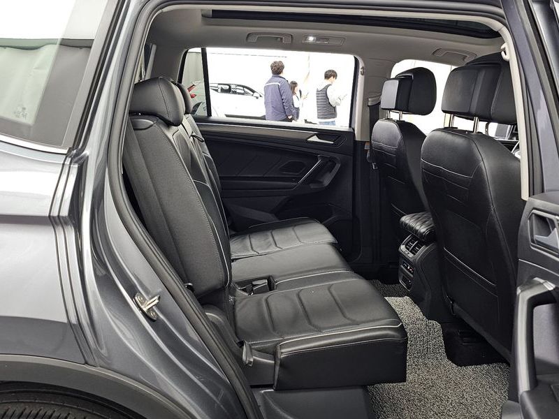 2023 Volkswagen Tiguan 2.0 TSI Prestige photo 12