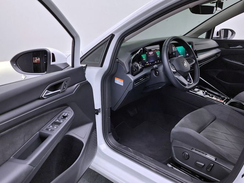 2024 Volkswagen Golf 2.0 TDI Prestige photo 10