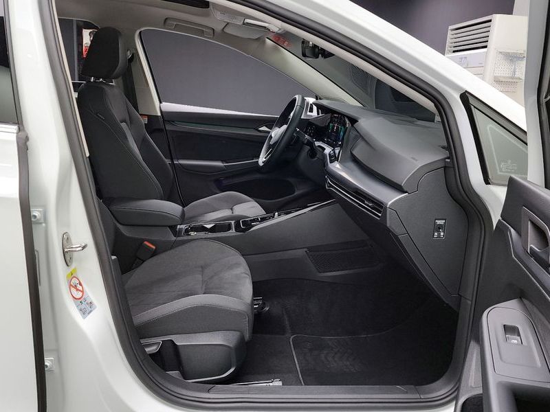 2024 Volkswagen Golf 2.0 TDI Prestige photo 11