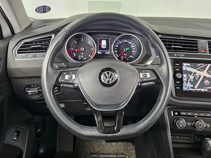 2020 Volkswagen Tiguan 2.0 TDI Prestige photo 13