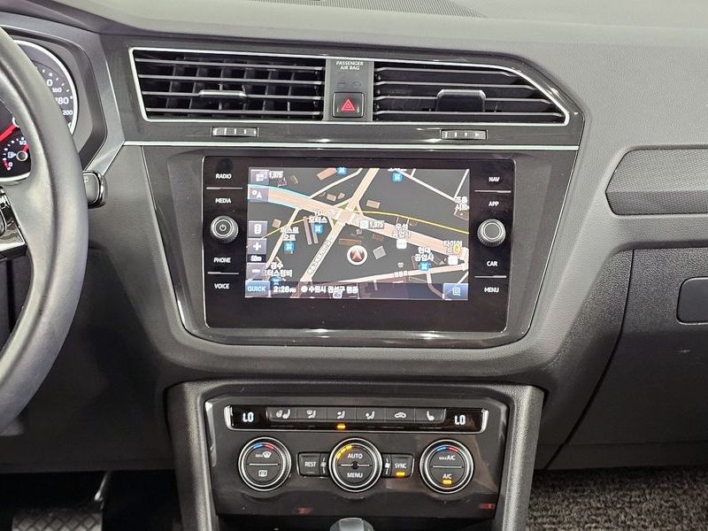 2020 Volkswagen Tiguan 2.0 TDI Prestige photo 14