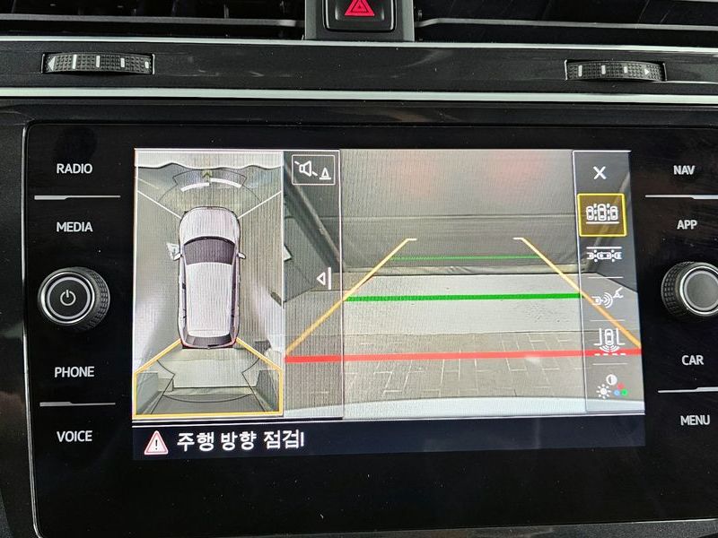 2020 Volkswagen Tiguan 2.0 TDI Prestige photo 15