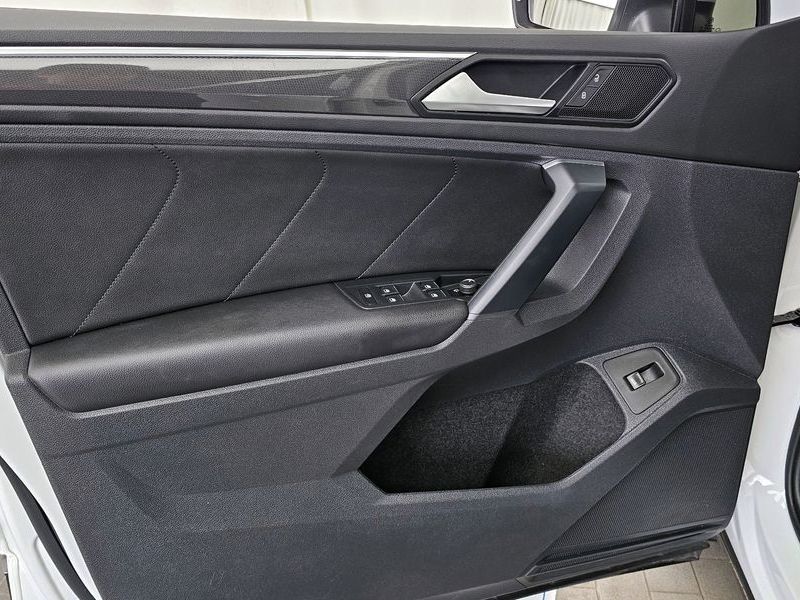 2020 Volkswagen Tiguan 2.0 TDI Prestige photo 24