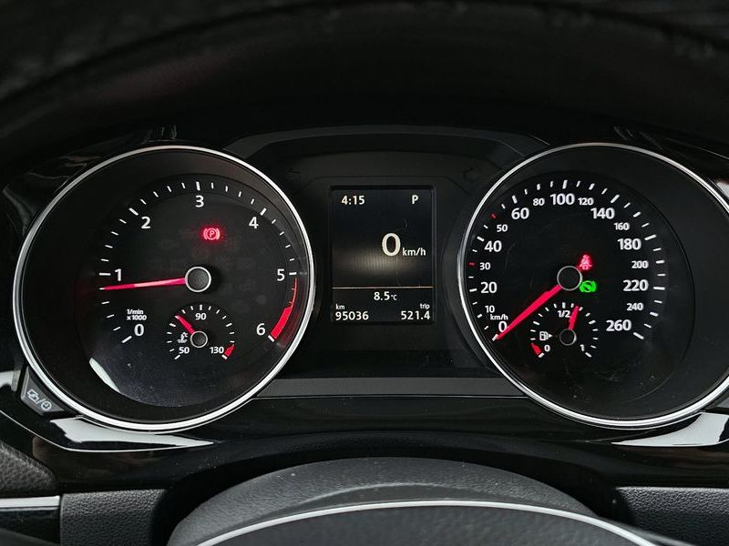 2016 Volkswagen Jetta 2.0 TDI BlueMotion Premium 6th photo 8