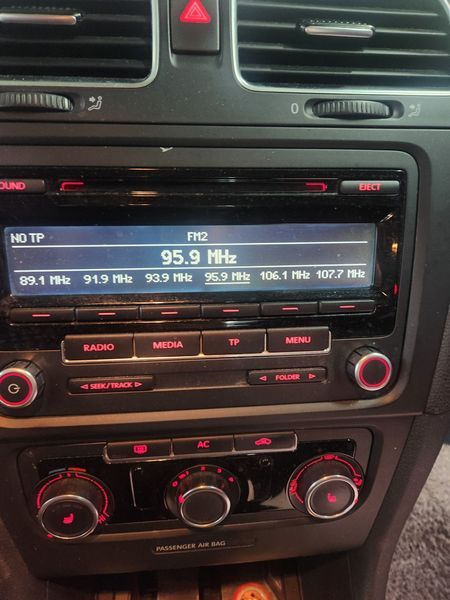 2012 Volkswagen Golf 1.6 TDI Blue Motion StyleEdition photo 16