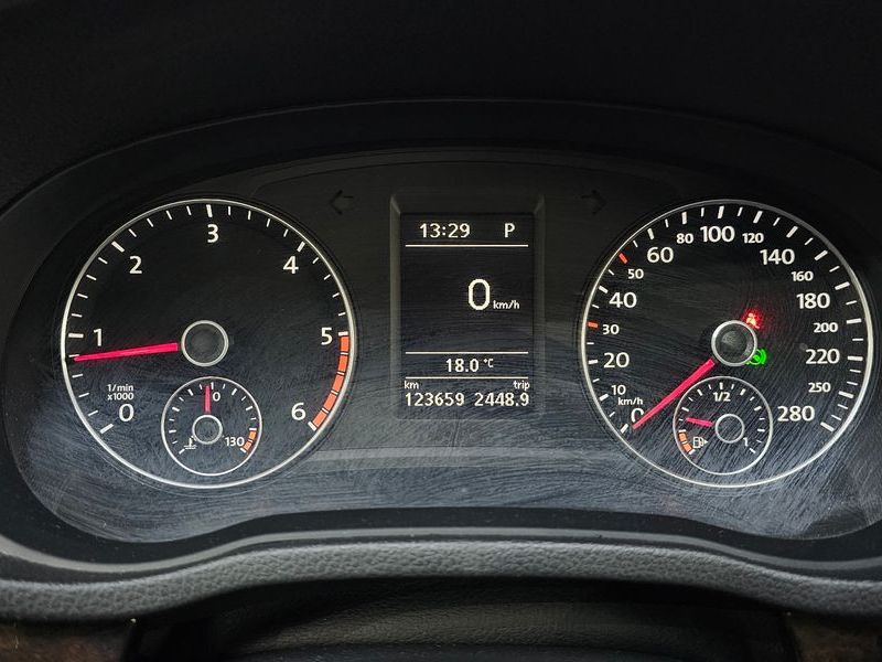 2015 Volkswagen Passat 2.0 TDI B7 photo 8