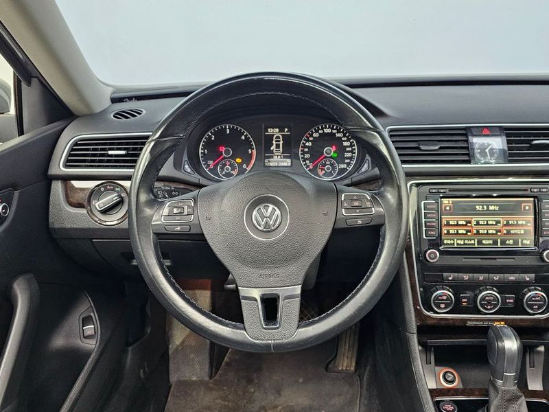 2015 Volkswagen Passat 2.0 TDI B7 photo 12