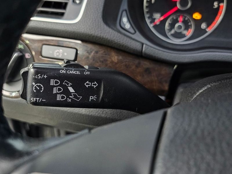 2015 Volkswagen Passat 2.0 TDI B7 photo 17