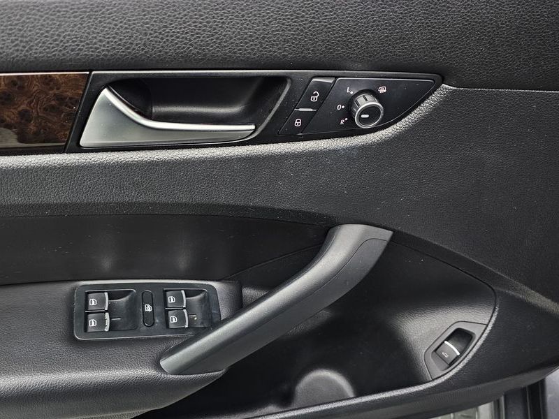 2015 Volkswagen Passat 2.0 TDI B7 photo 19