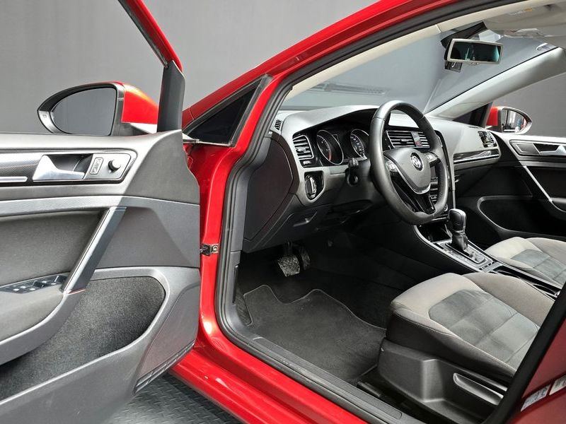 2015 Volkswagen Golf 2.0 TDI photo 11