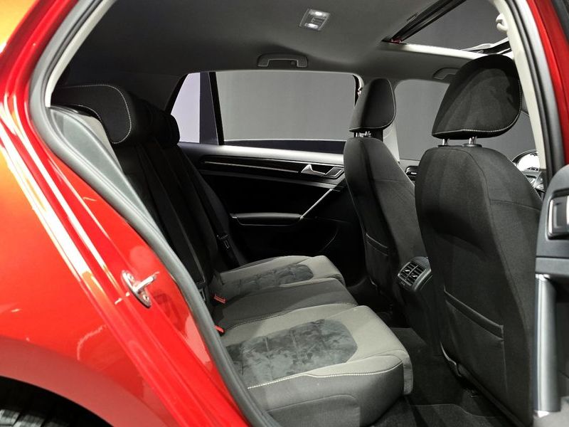 2015 Volkswagen Golf 2.0 TDI photo 12