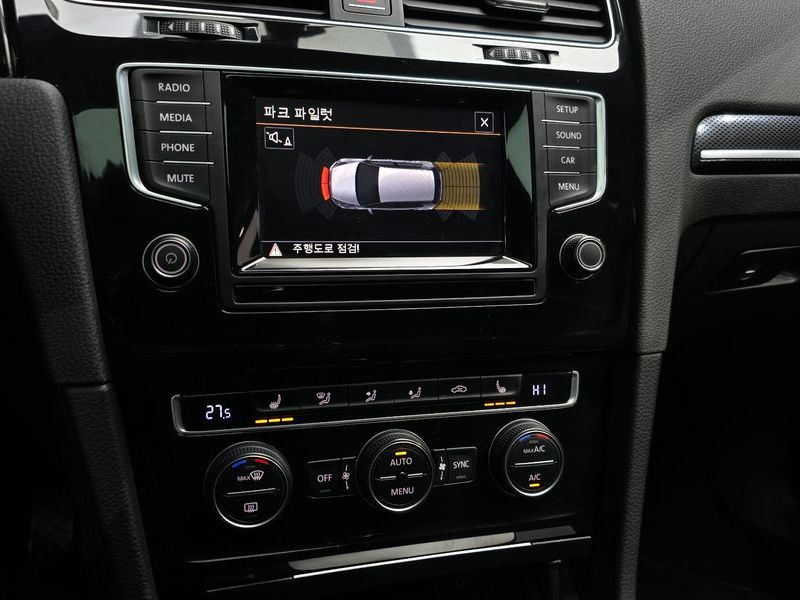 2015 Volkswagen Golf 2.0 TDI photo 16