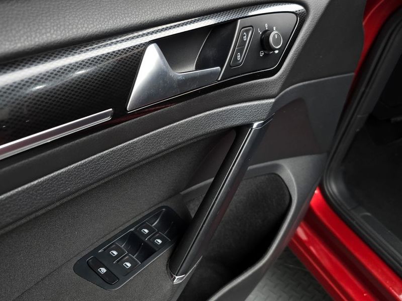 2015 Volkswagen Golf 2.0 TDI photo 18