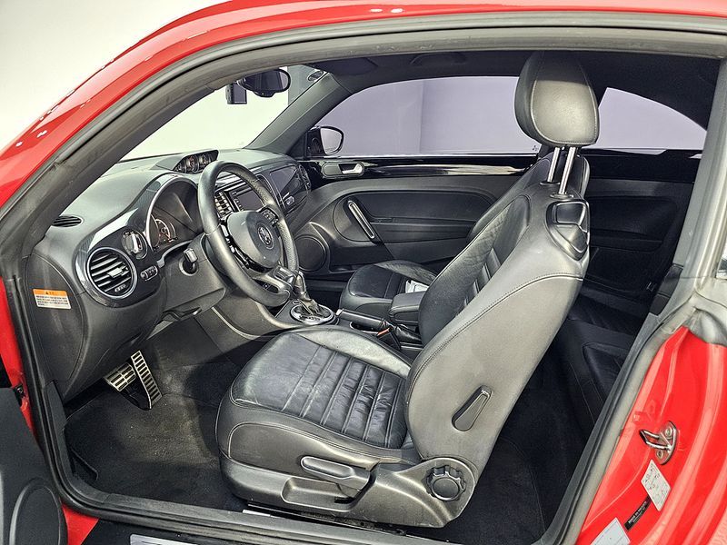 2014 Volkswagen Beetle 2.0 TDI Premium 3rd photo 8