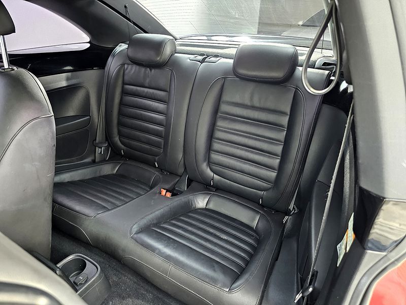 2014 Volkswagen Beetle 2.0 TDI Premium 3rd photo 9
