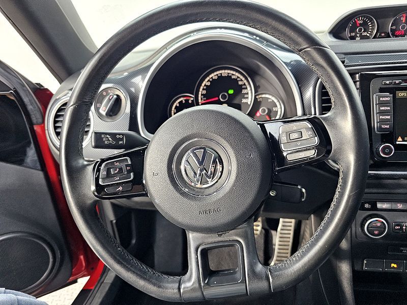 2014 Volkswagen Beetle 2.0 TDI Premium 3rd photo 16