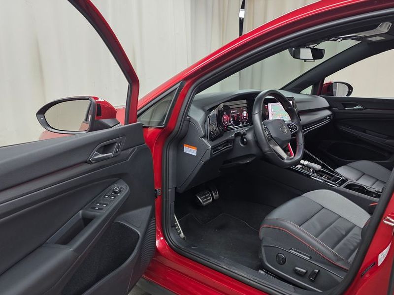 2024 Volkswagen Golf 2.0 GTI photo 10