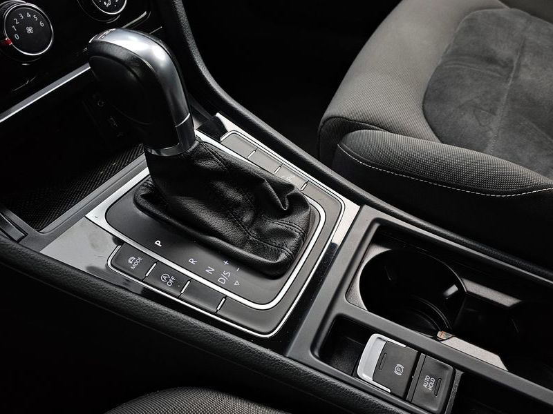 2013 Volkswagen Golf 1.6 TDI photo 9