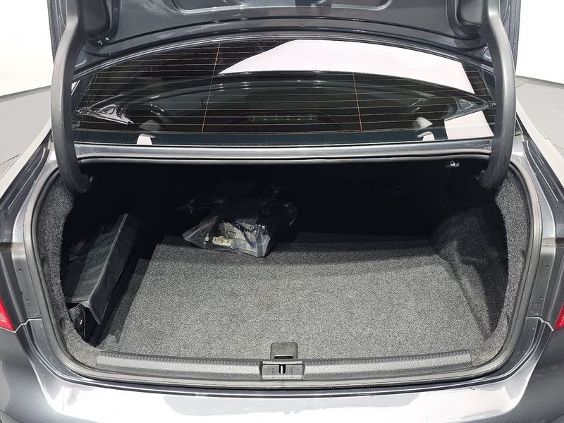 2013 Volkswagen Passat 2.0 TDI B7 photo 20