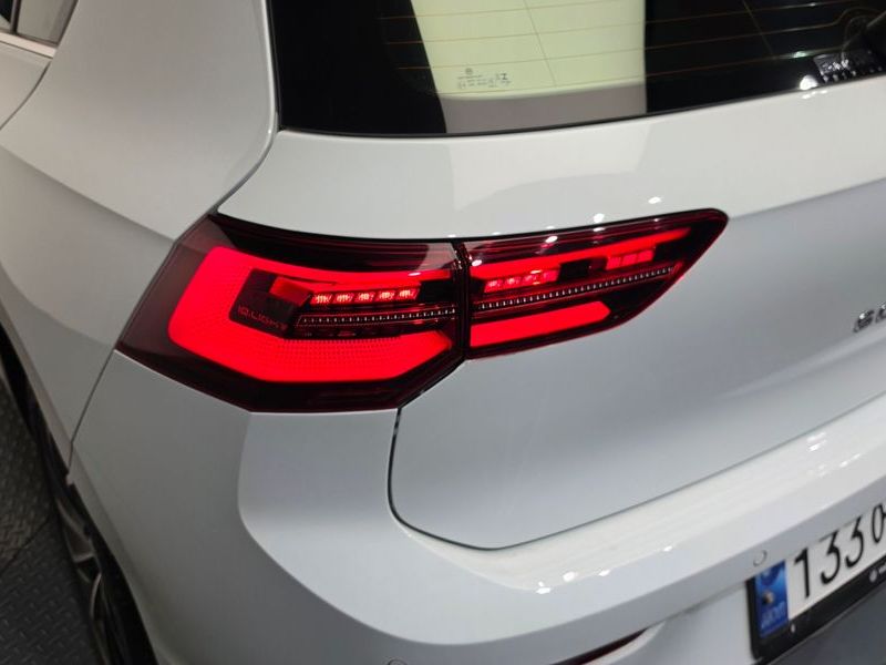 2023 Volkswagen Golf 2.0 TDI Prestige photo 23