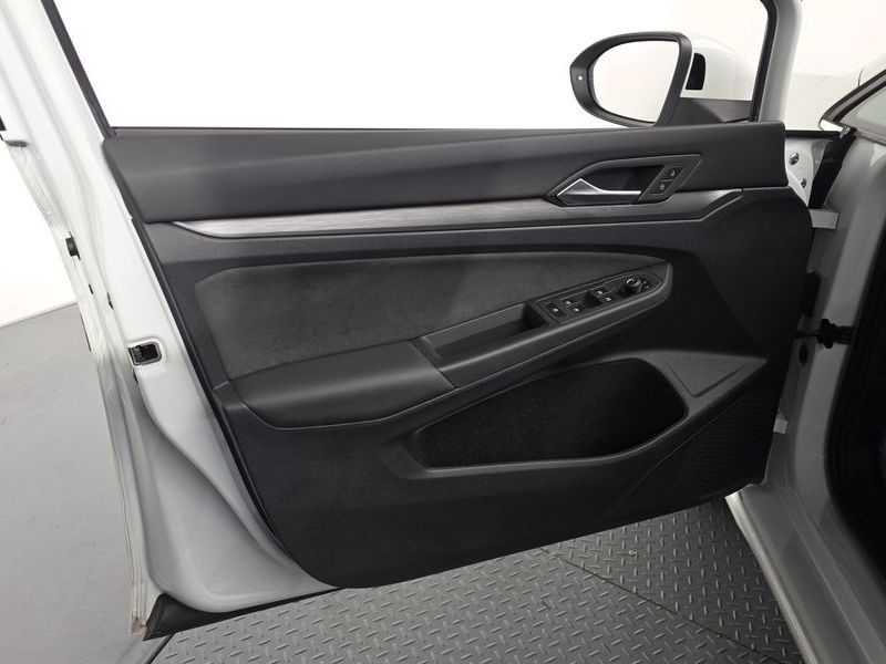2023 Volkswagen Golf 2.0 TDI Prestige photo 24