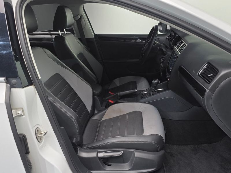 2015 Volkswagen Jetta 2.0 TDI BlueMotion 6th photo 11